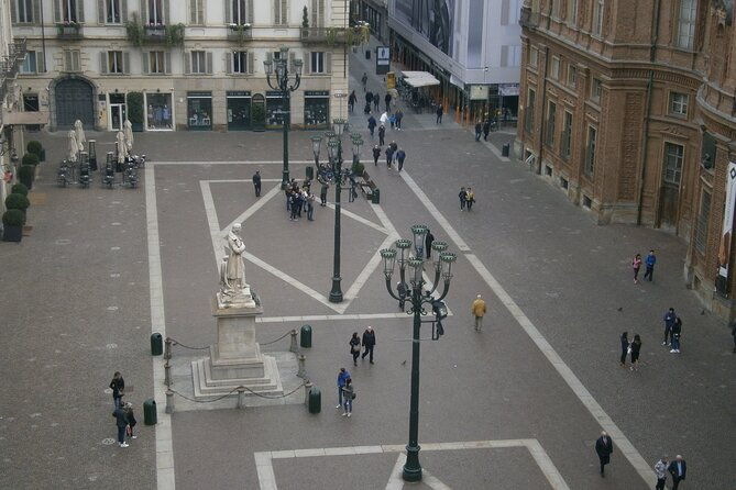 walking-around-turin-with-a-local-guide