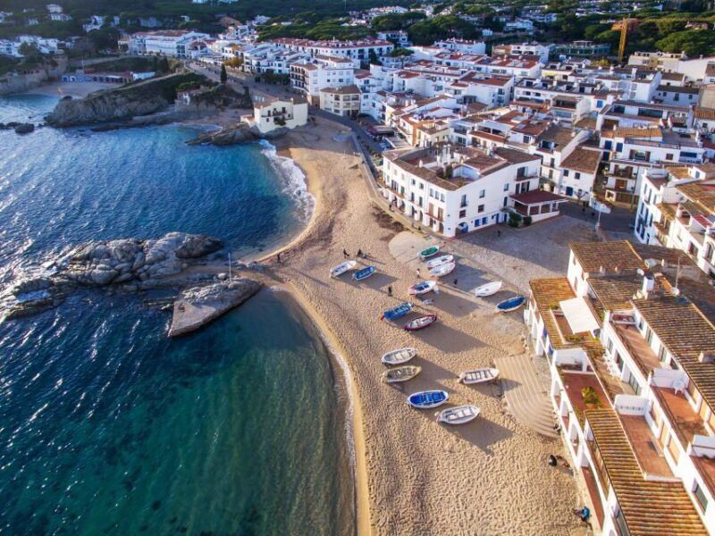 walking-costa-brava-coves-beaches-famous-fishing-village