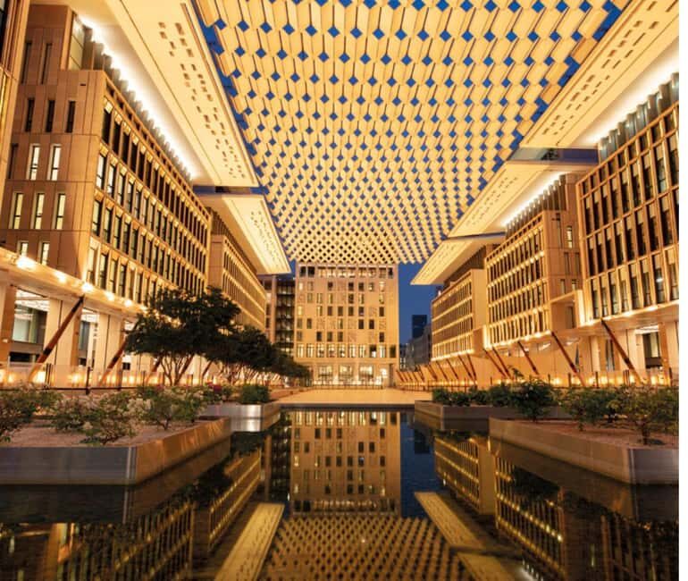 Walking Doha: From Ancient Alleys to Modern Towers - Key Points