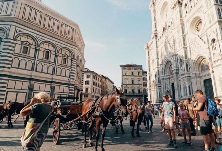 walking-florence-palazzo-medici-ponte-vecchio-and-duomo