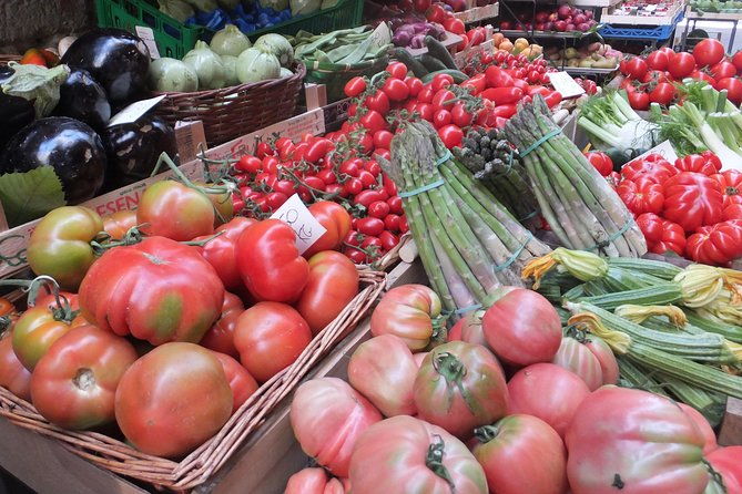 walking-food-tour-of-florence-with-tastings