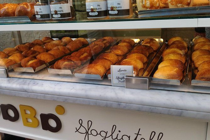 walking-food-tour-of-naples-with-tastings-3