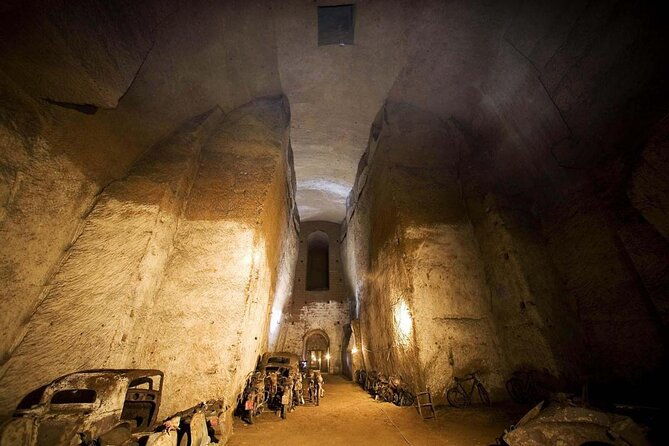 walking-guided-history-tour-of-naples-and-bourbon-tunnel