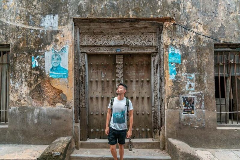 Walking in Stone Town with a Female Expert Tourguide - Exploring Stone Town: A Detailed Look