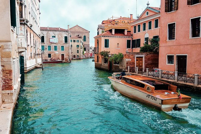 walking-in-venice-off-the-beaten-track