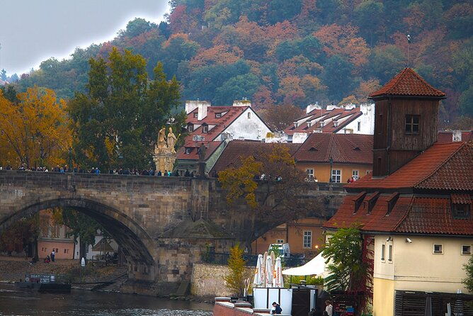 walking-through-ages-11th-to-21st-century-prague-flavoured