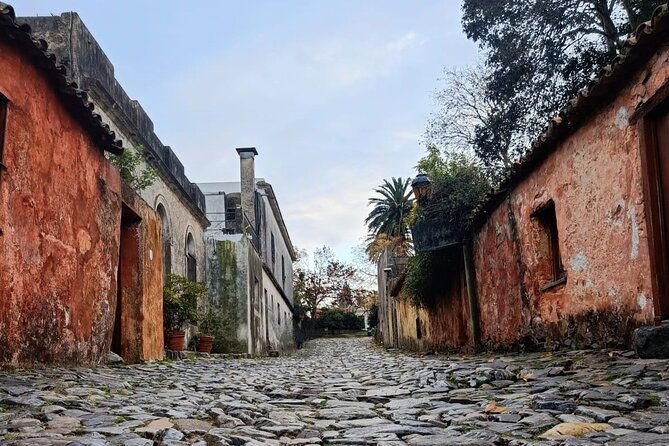 walking-tour-around-colonia-del-sacramento-old-town