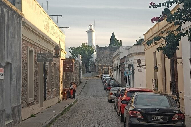 walking-tour-around-colonia-del-sacramento-old-town