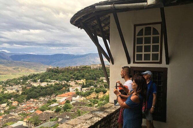 walking-tour-baazar-the-argjiro-castle-zekate-house
