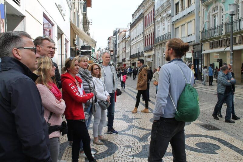 walking-tour-discover-portos-center-in-german-max-12-pax
