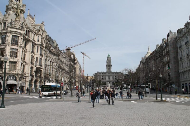 walking-tour-discover-portos-center-in-german-max-12-pax