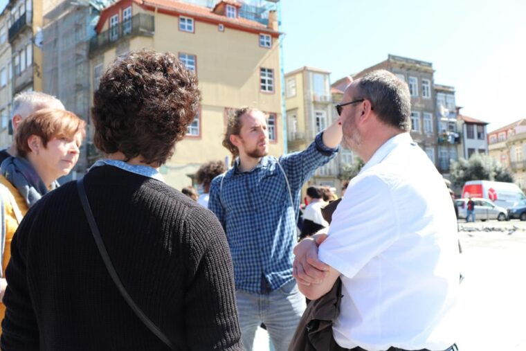 walking-tour-discover-portos-center-in-german-max-12-pax