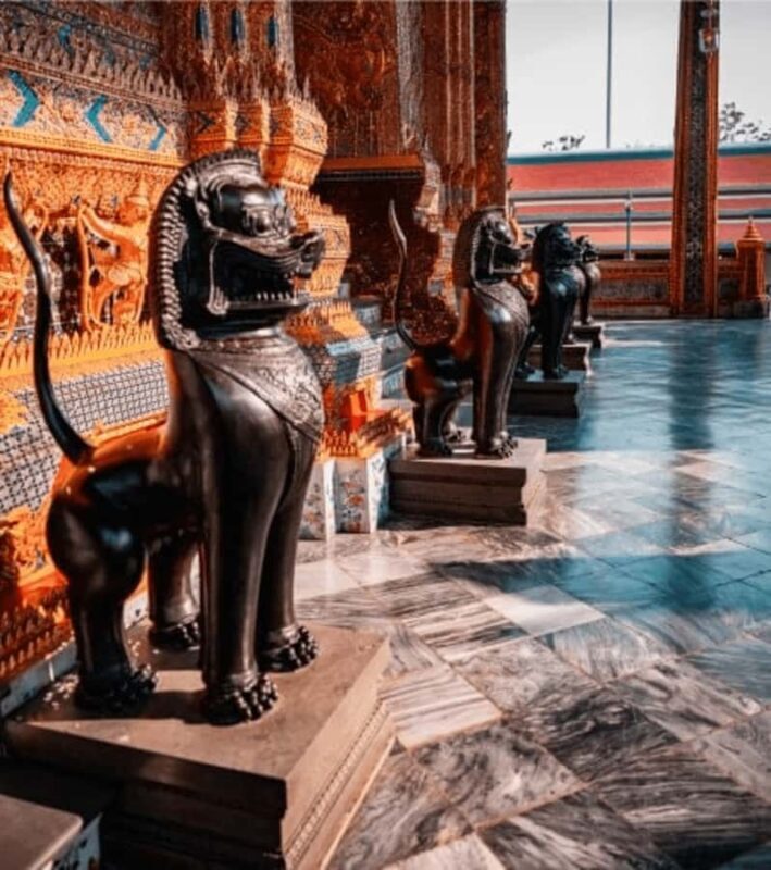 Walking tour Grand Palace, Emerald Buddha and Wat Pho - The Sum Up