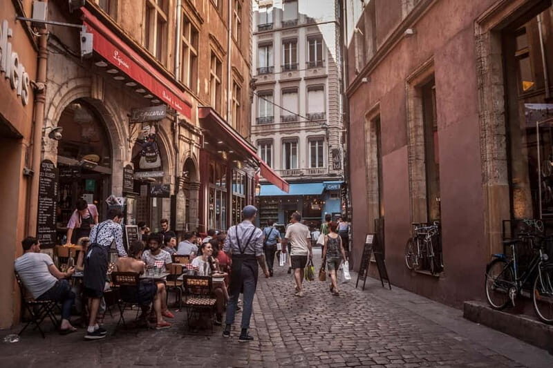Walking Tour in Lyon with Tastings and Stories - Key Points