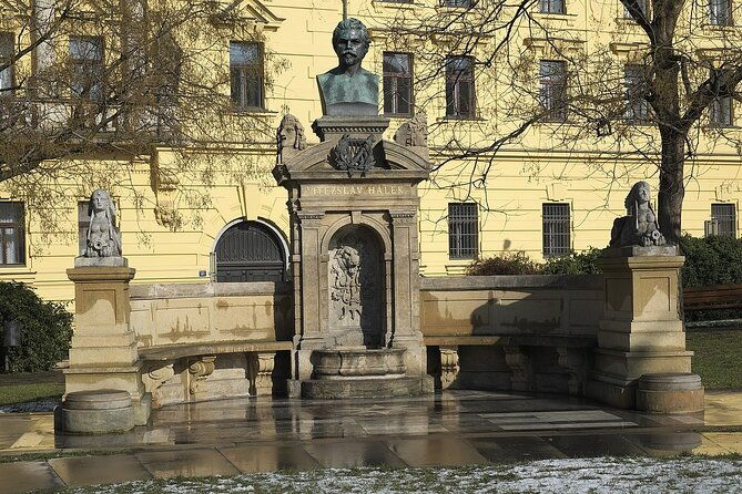 walking-tour-in-new-town-with-operation-anthropoid-wwii