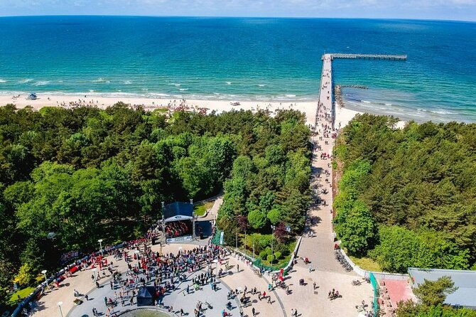 walking-tour-in-palanga-capital-of-amber
