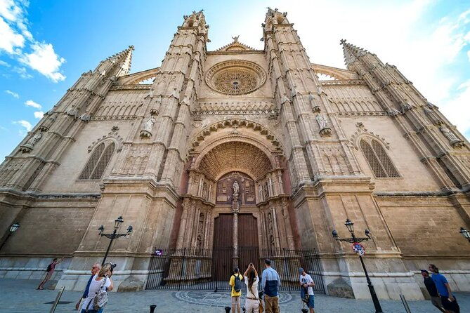 walking-tour-in-palma-de-mallorca