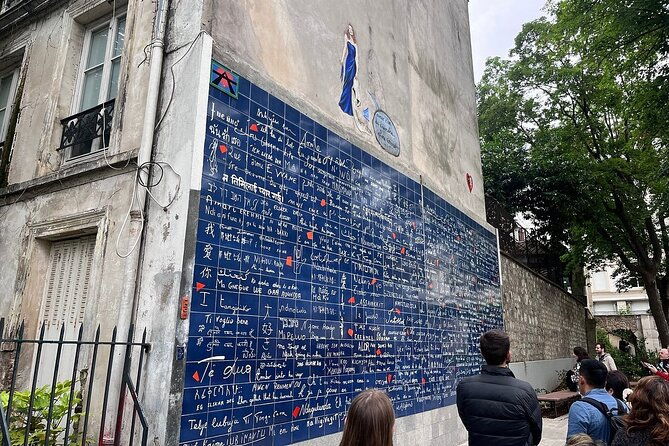 walking-tour-in-paris-montmartre-with-tastings-and-stories