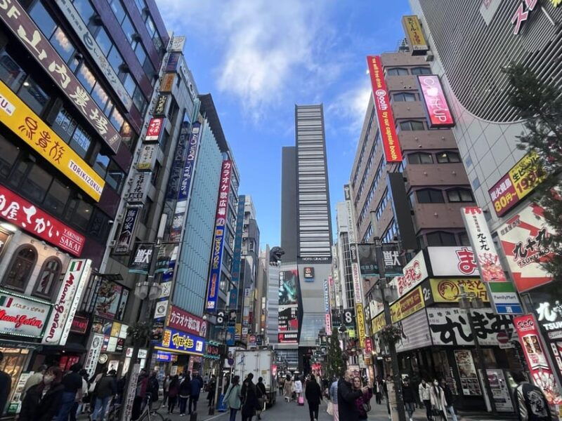 walking-tour-in-shinjuku-kagurazaka-tokyos-hidden-gems