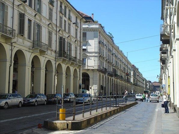 walking-tour-in-small-groups-in-english