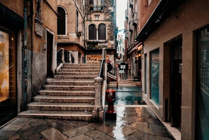 Walking Tour in Venice Rialto with Tastings and Stories - Exploring Venice’s Rialto District: A Practical and Flavorful Journey