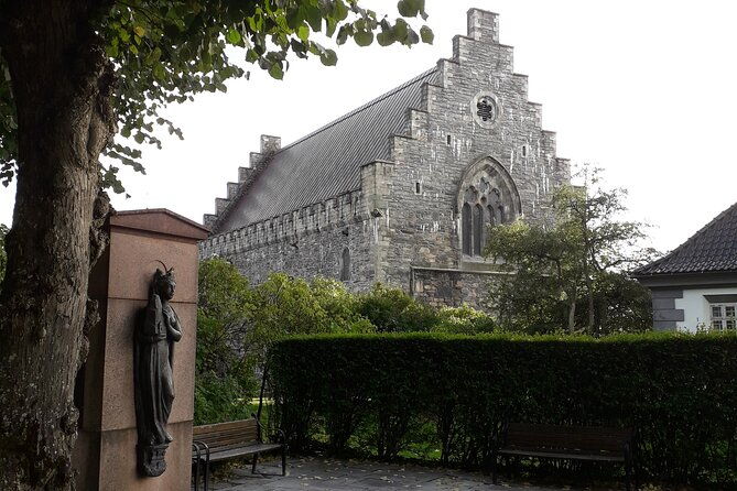 walking-tour-medieval-spirit-of-bergen