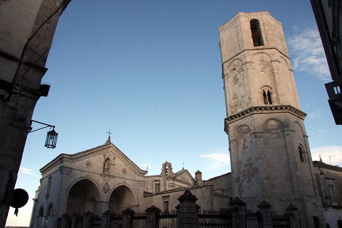 walking-tour-monte-santangelo