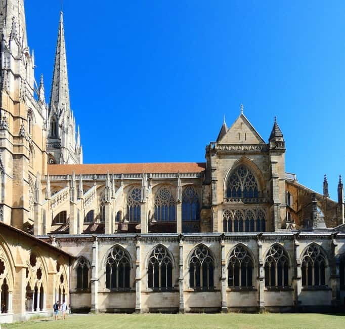 Walking tour of Bayonne history and curiosities - An In-Depth Look at the Bayonne Walking Tour