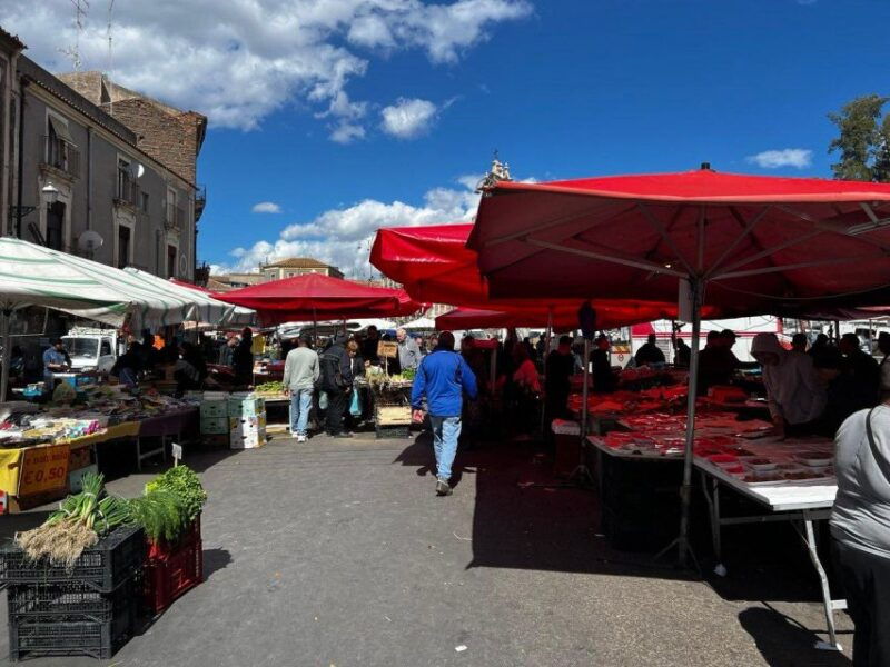 walking-tour-of-catania-exploring-the-typical-markets
