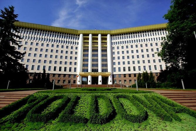 walking-tour-of-chisinau-with-local-guide