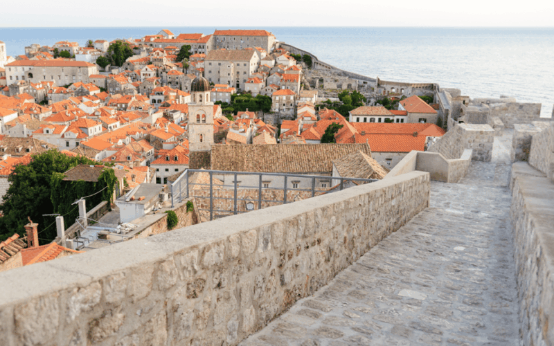 walking-tour-of-dubrovnik-with-transport-from-budva