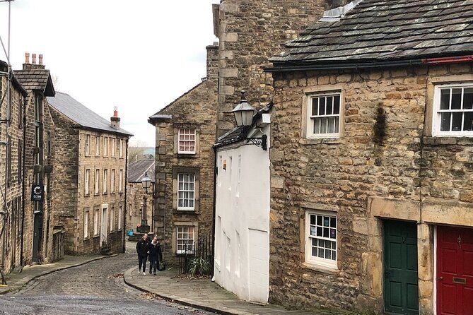 Walking tour of Lancaster - Execution Slavery Industry - Exploring Lancasters Dark Past: A Detailed Review of the Execution and Slavery Industry Walking Tour