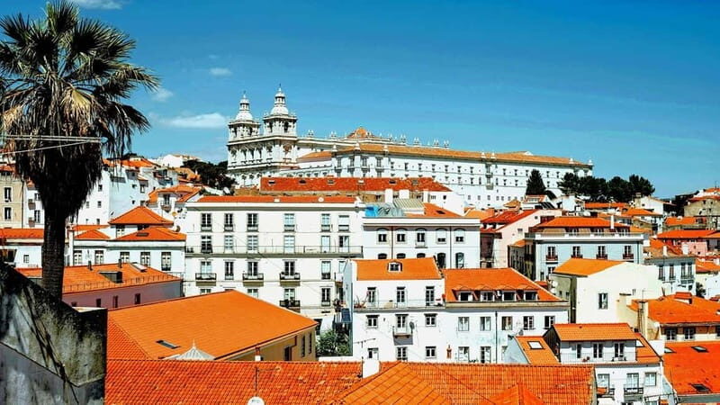 Walking tour of Lisbon: Journey through Portuguese heritage - An In-Depth Look at the Tour Experience