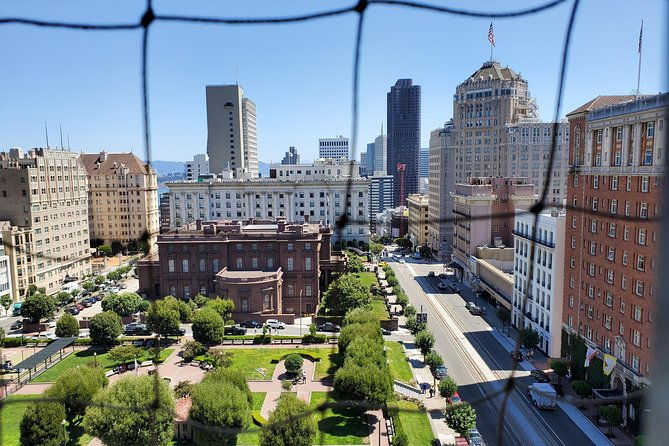 walking-tour-of-nob-hill-cable-cars-luxury-hotels-french-gothic-cathedral