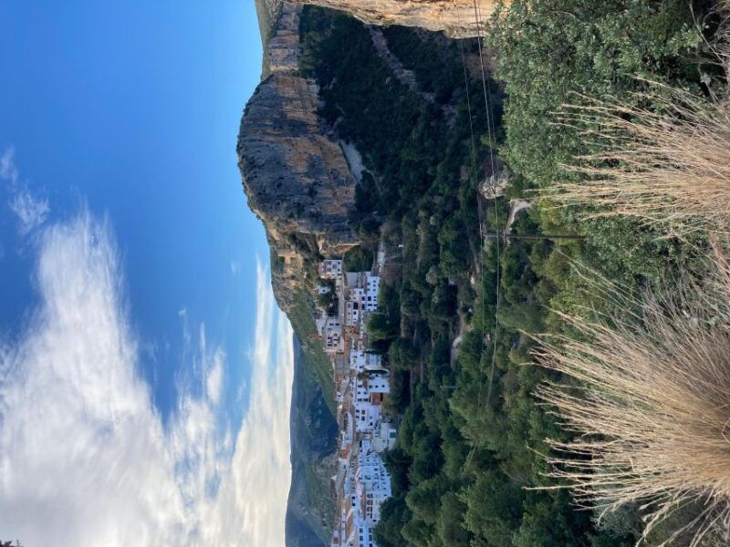 walking-tour-of-the-canyon-and-hanging-bridges-of-chulilla