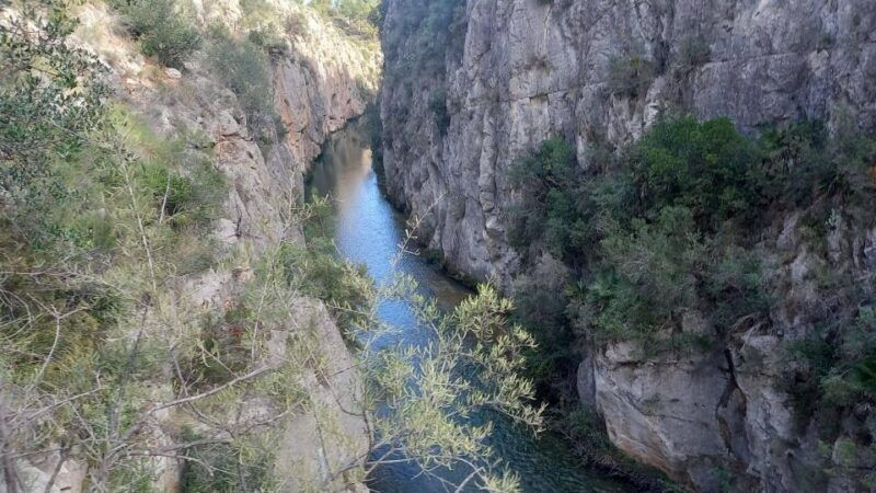 walking-tour-of-the-canyon-and-hanging-bridges-of-chulilla