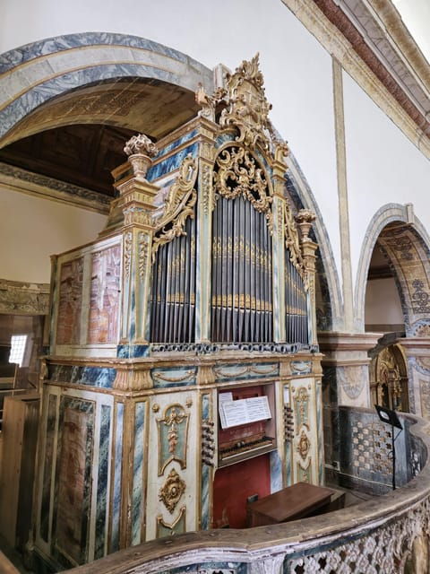 walking-tour-of-the-city-of-angra-do-heroismo