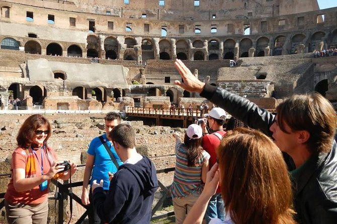 walking-tour-of-the-colosseum-the-roman-forum-and-palatine-hill