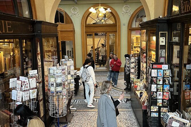 walking-tour-of-the-covered-passages-of-paris-10-people-max