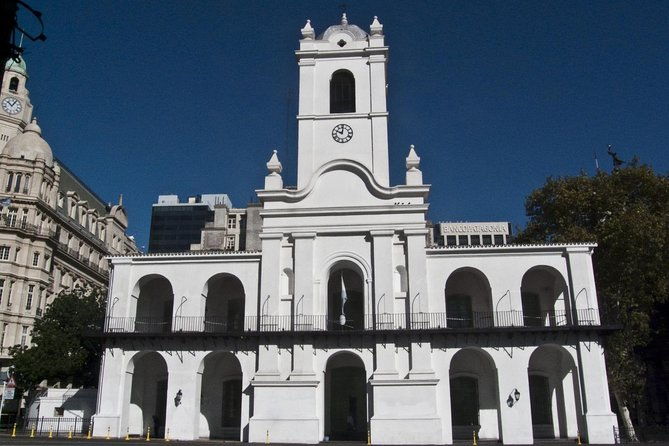 walking-tour-of-the-plaza-de-mayo-in-buenos-aires