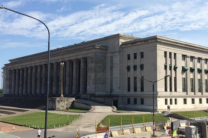 walking-tour-of-the-recoleta-neighborhood-in-buenos-aires