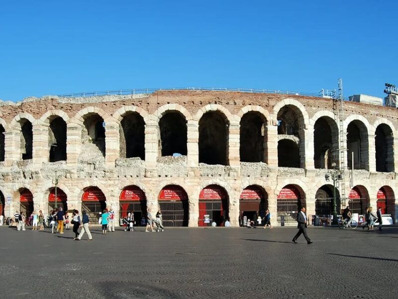 walking-tour-of-veronas-best-arena-and-historic-sights
