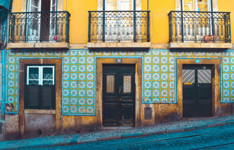 Walking Tour Small Group Lisbon: Tales, Views and Tastings - Key Points