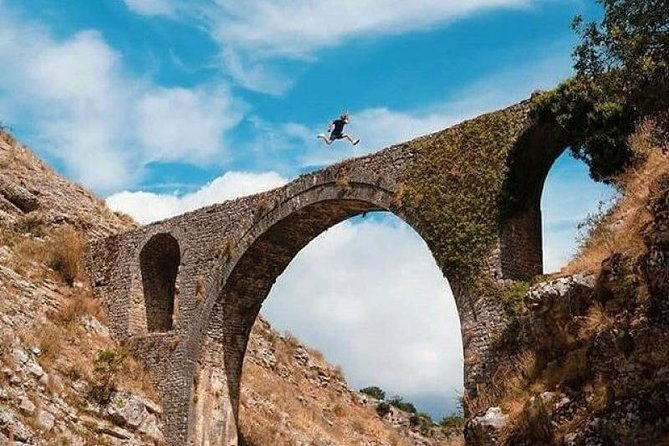 walking-tour-the-old-bazaar-cfake-dunavat-ali-pasha-bridge