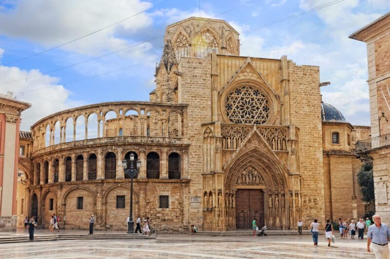 walking-tour-through-valencias-historic-centre