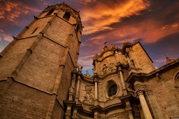 walking-tour-through-valencias-historic-centre