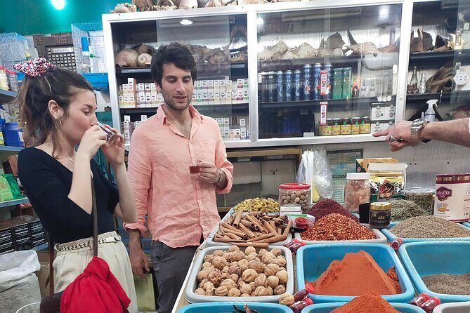 Walking Tour, Visit the Old Town and Markets, Taste Food - Why This Tour Works