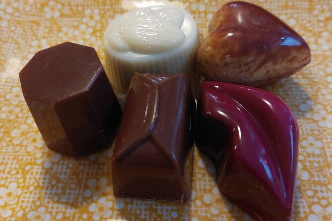 walking-tour-with-hot-chocolate-and-chocolate-tasting