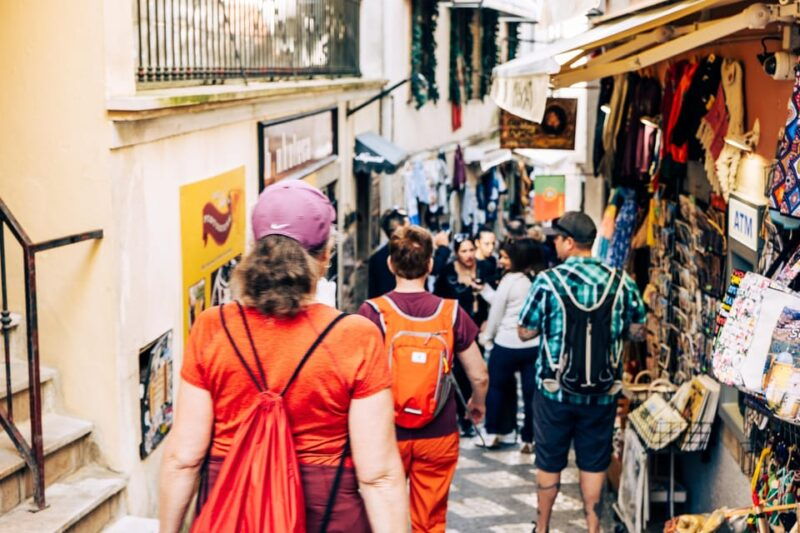 walking-tourpena-palace-moorish-castlequinta-da-regaleira