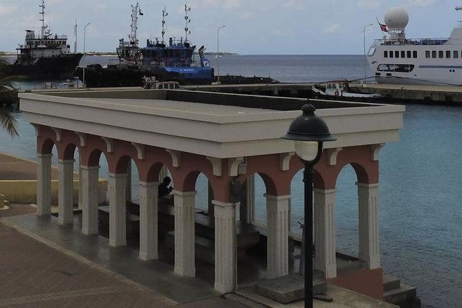 walking-tours-private-tours-on-bonaire